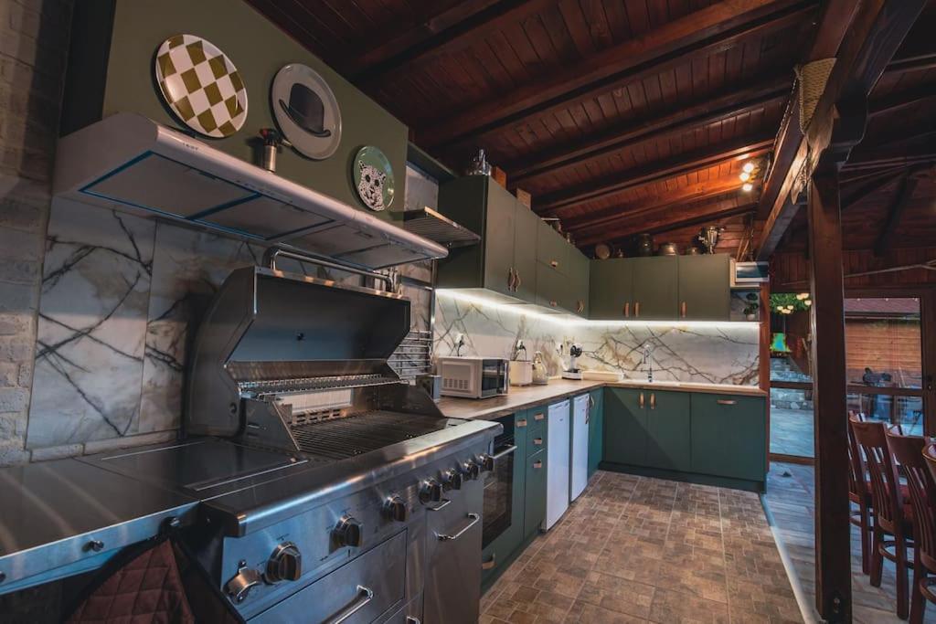 Duvaro Guesthouse Raduil ภายนอก รูปภาพ